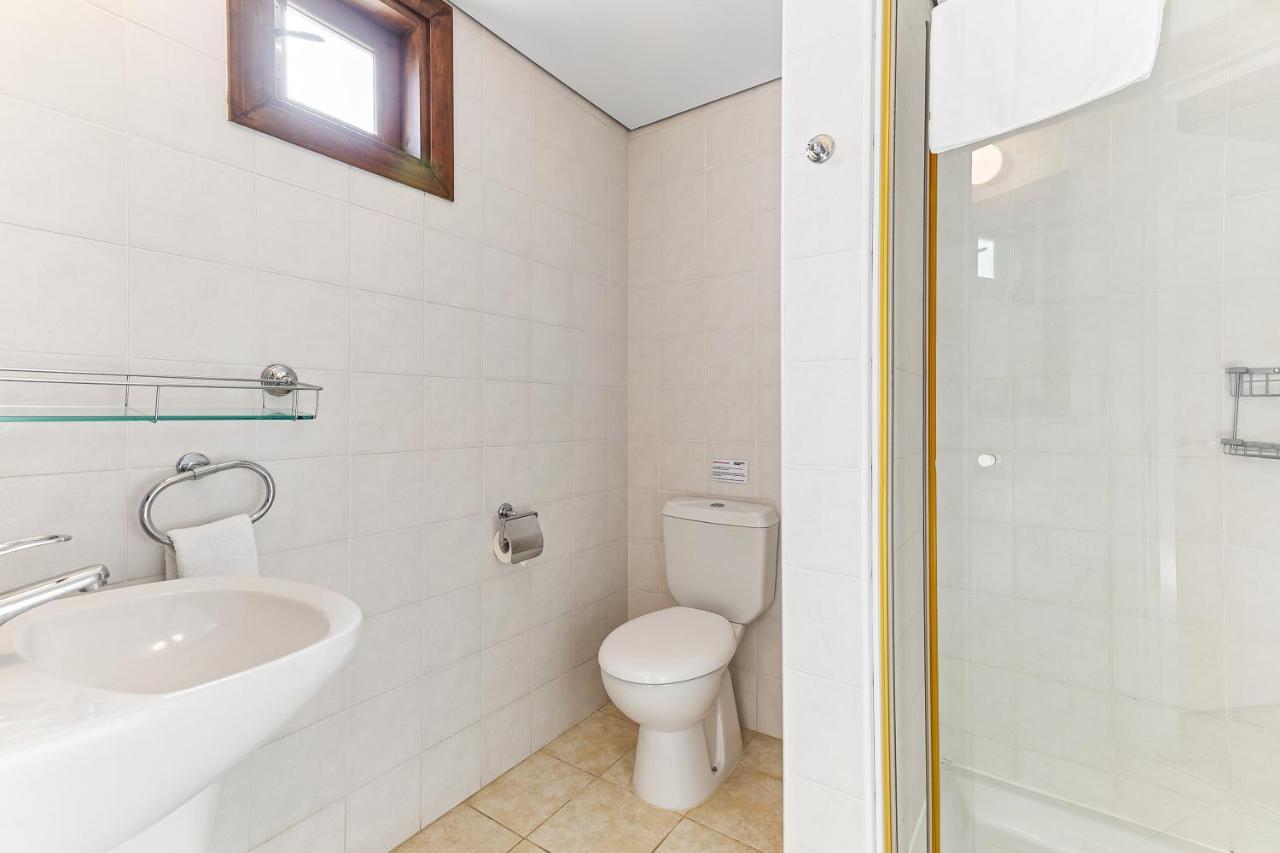 2 Bedroom Apartment Assia With Communal Pool, Aphrodite Hills Resort Sakarya Dış mekan fotoğraf