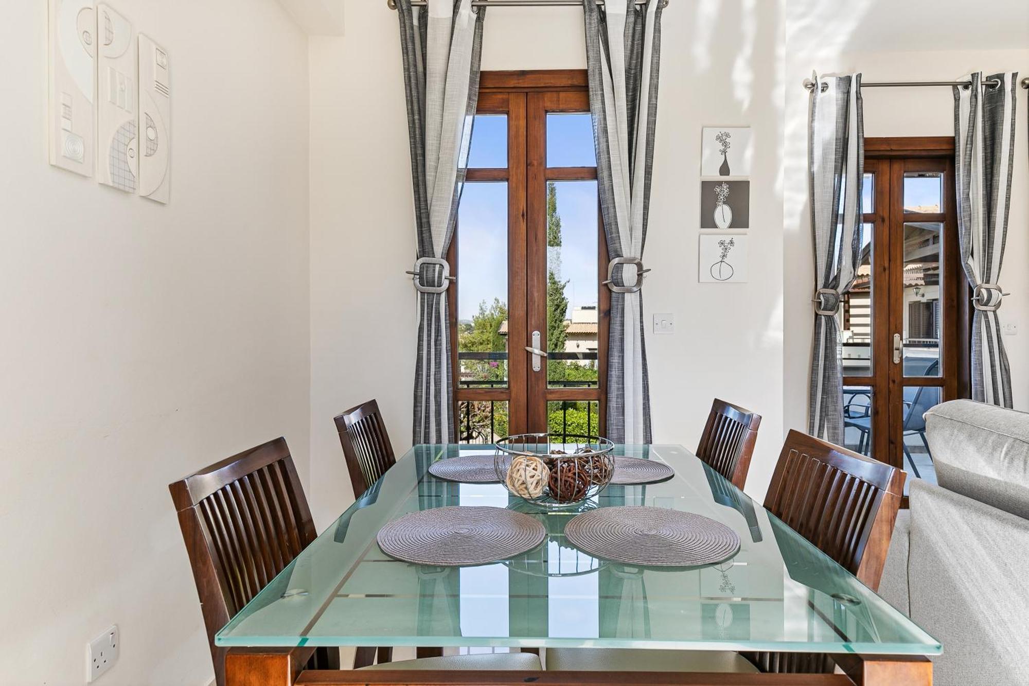 2 Bedroom Apartment Assia With Communal Pool, Aphrodite Hills Resort Sakarya Dış mekan fotoğraf