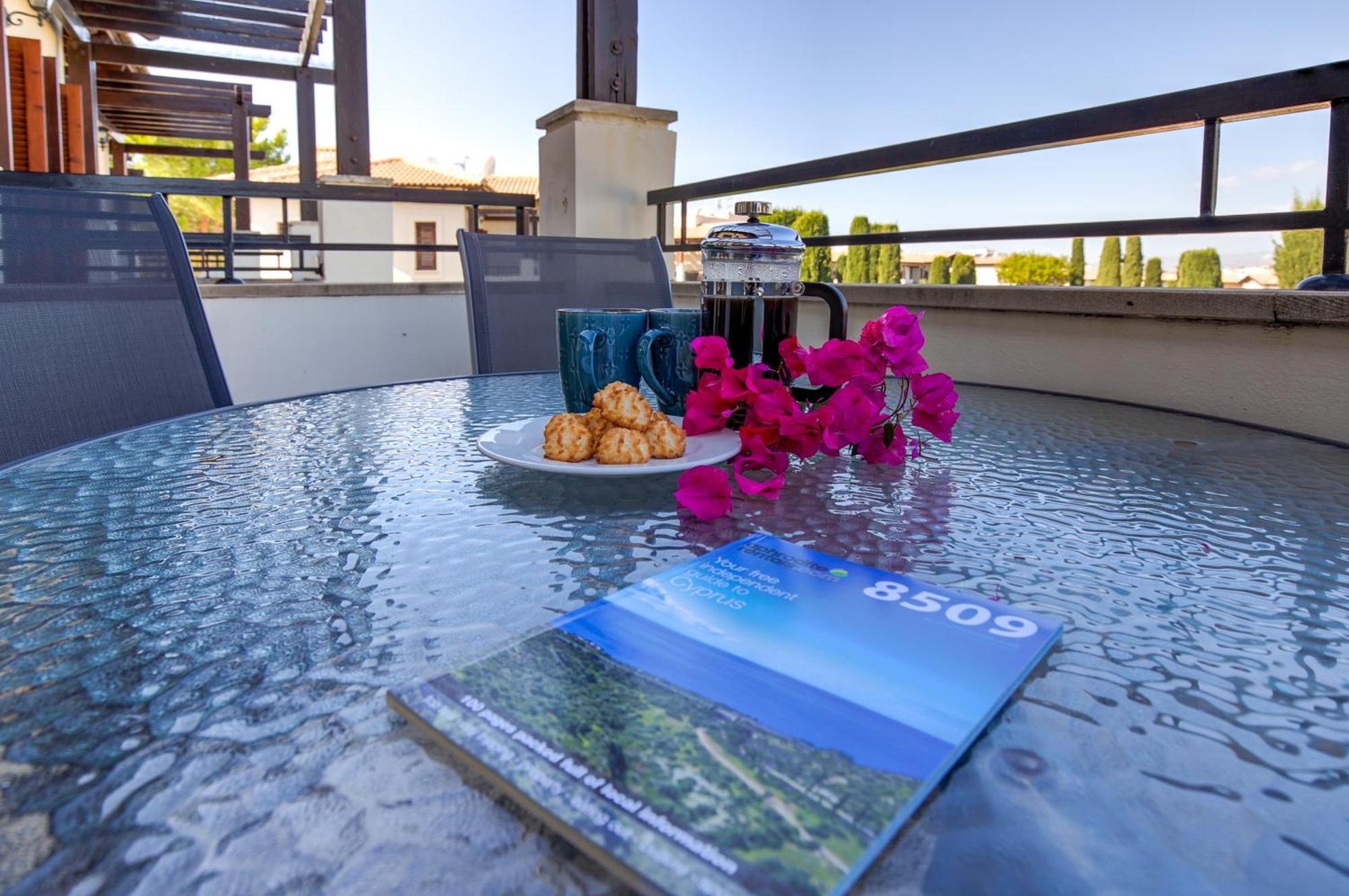 2 Bedroom Apartment Assia With Communal Pool, Aphrodite Hills Resort Sakarya Dış mekan fotoğraf